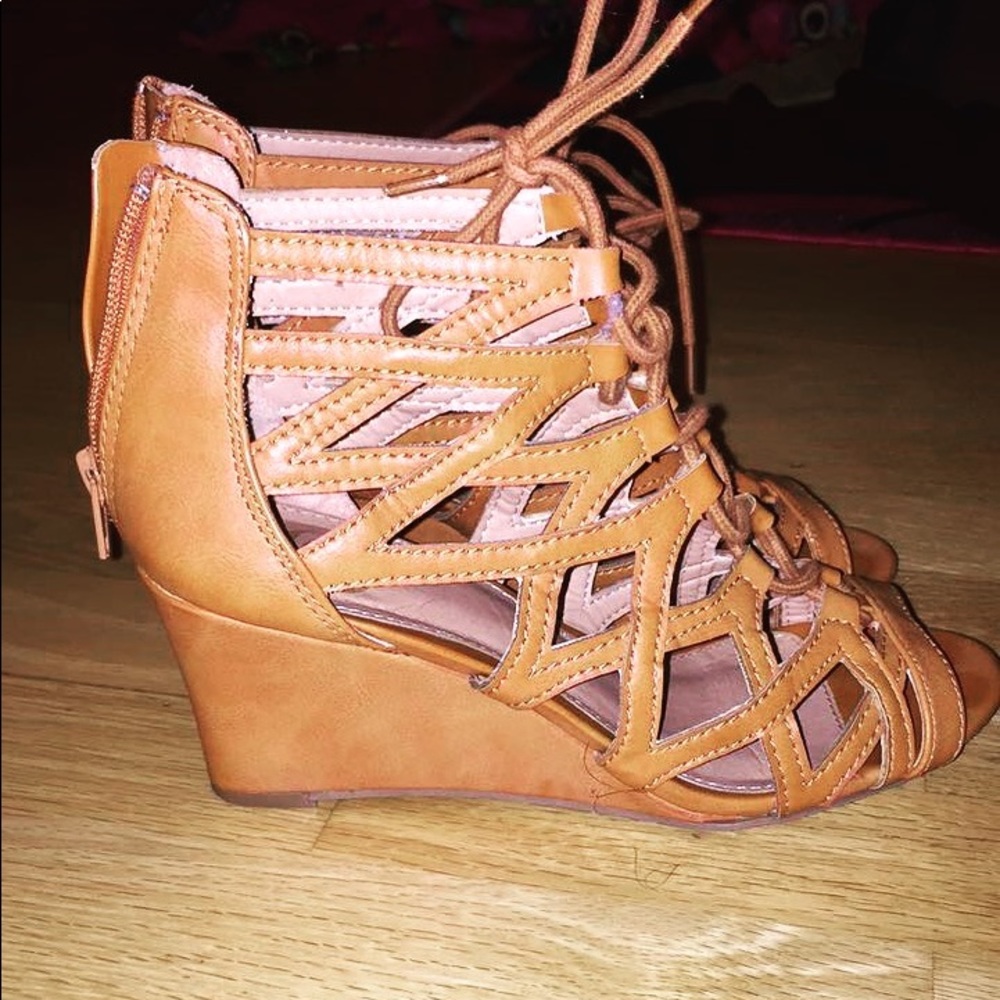 Light Brown/ Tan wedges with tie-up laces